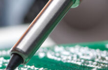 15651-elektronik_shutterstock_404004631