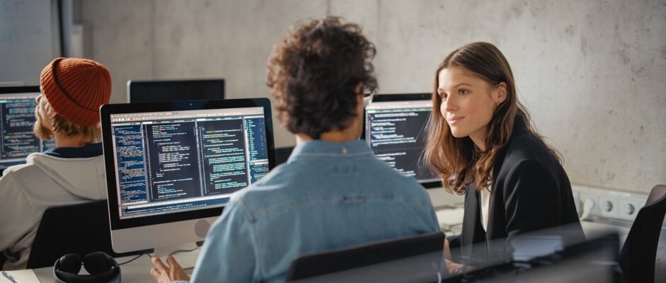 Bild Applikationsentwicklung-Coding Bild Applikationsentwicklung-Coding