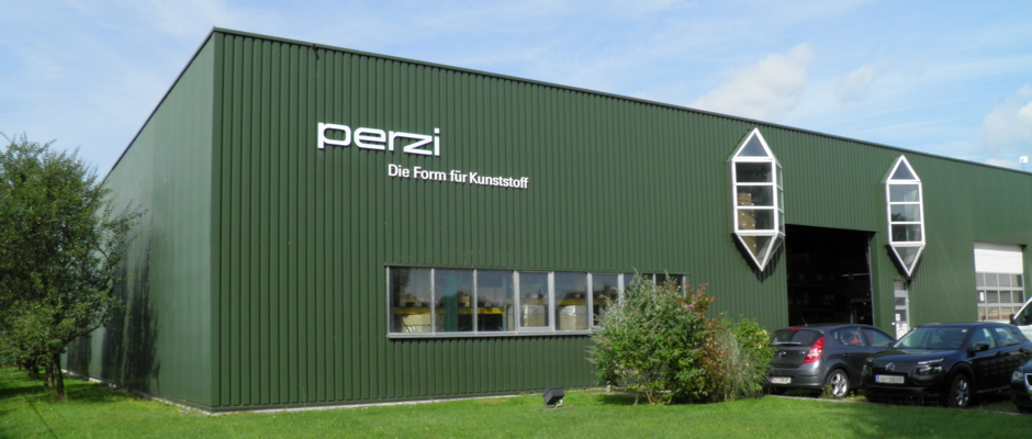 PERZI Halle aussen PERZI Halle aussen