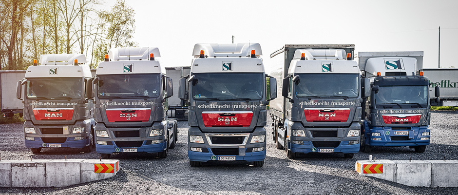 LKW ohne Mitarbeiter bearbeitet LKW ohne Mitarbeiter bearbeitet